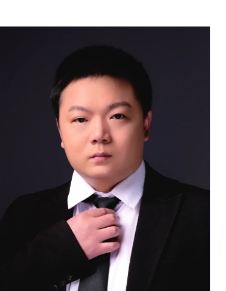 何强专家肖像
